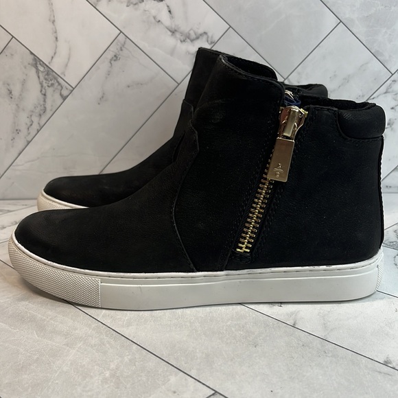 NWT Kenneth Cole New York Womens Kiera Black Zipper Slip On Leather Sneakers 6M - Picture 4 of 9